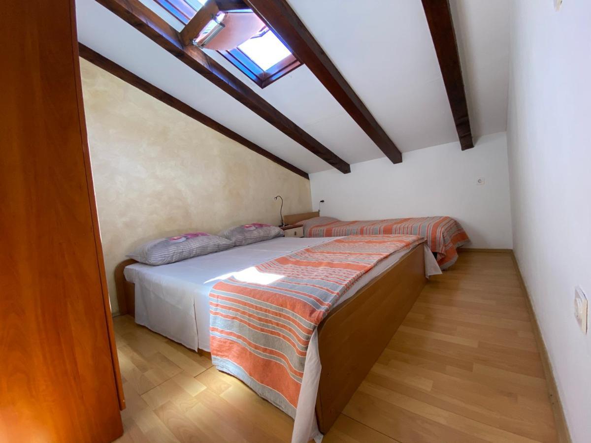 Apartments Tajana Novigrad  Екстер'єр фото