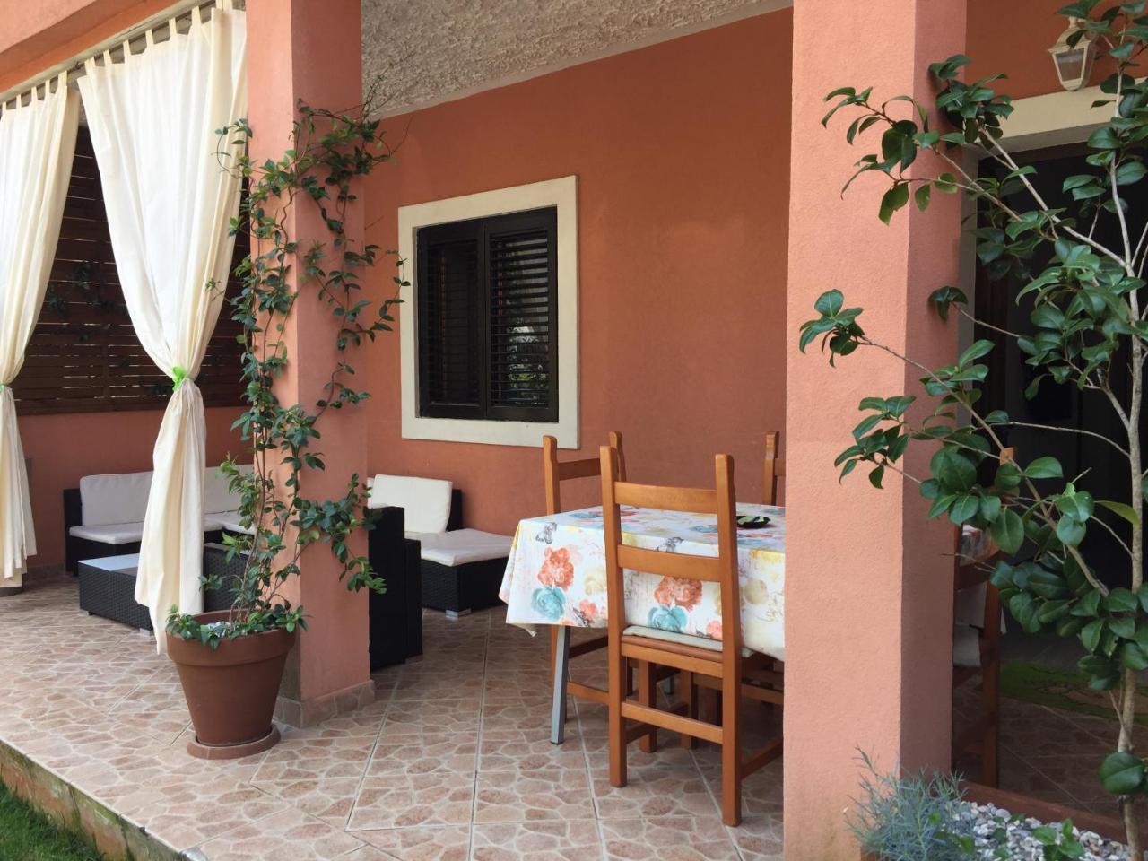 Apartments Tajana Novigrad  Екстер'єр фото