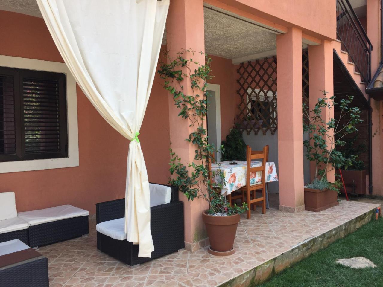Apartments Tajana Novigrad  Екстер'єр фото